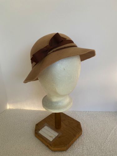 Front-side view of the hat.