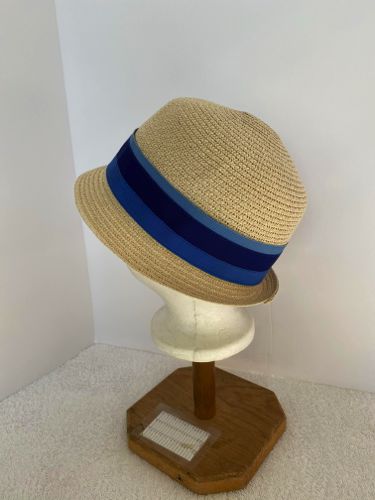 1920s-straw-cloche-blue-origami-ribbons11