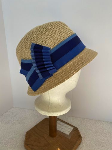 1920s-straw-cloche-blue-origami-ribbons