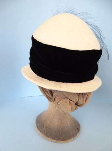 1914-cream-felt-hat-black-trims4.JPG