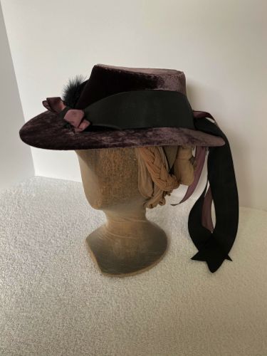 1860s-cloth-covered-hat-purple-velvet7