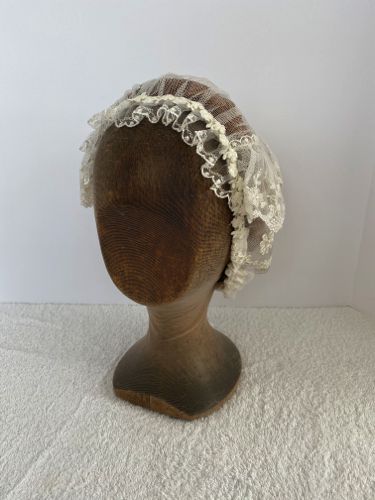 1860s-day-caps-cream-lace-with-dbl-curtain2