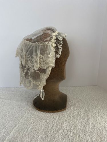 1860s-day-caps-cream-lace-with-dbl-curtain4