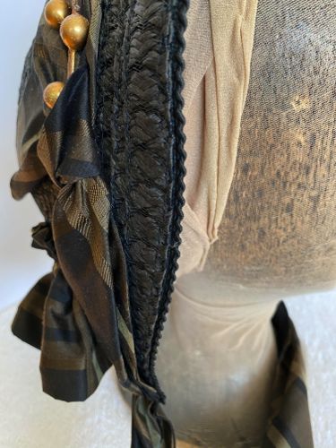 1860s-straw-bonnet-black-brown-plaid-trims10