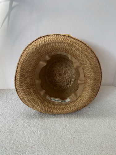 1880s-straw-hat-gold-ribbon-feathers11