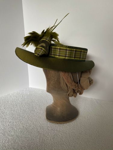 1890s-hats-green-taffeta-with-plaid3