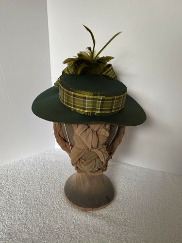 1890s-hats-green-taffeta-with-plaid4